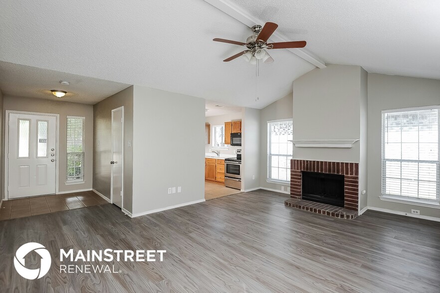 Building Photo - 1113 Glen Creek Dr