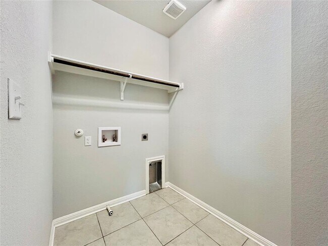 Building Photo - 1156 Capra Ln