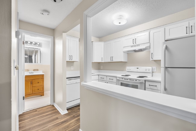 Building Photo - 180 Main St