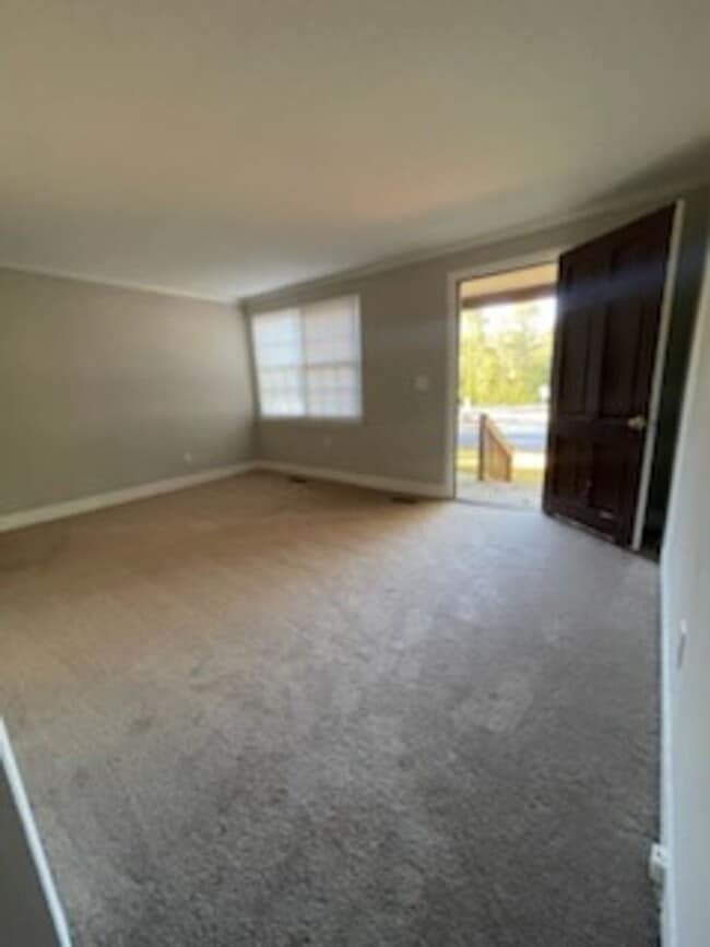 Building Photo - 706 N Horner Blvd