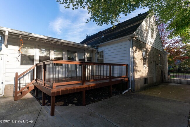 Building Photo - 4011 Hycliffe Ave