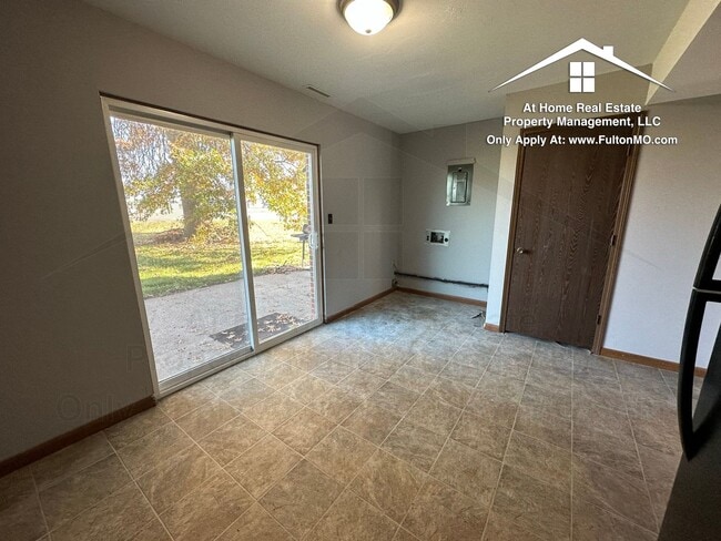 Building Photo - 531 Collier Ln