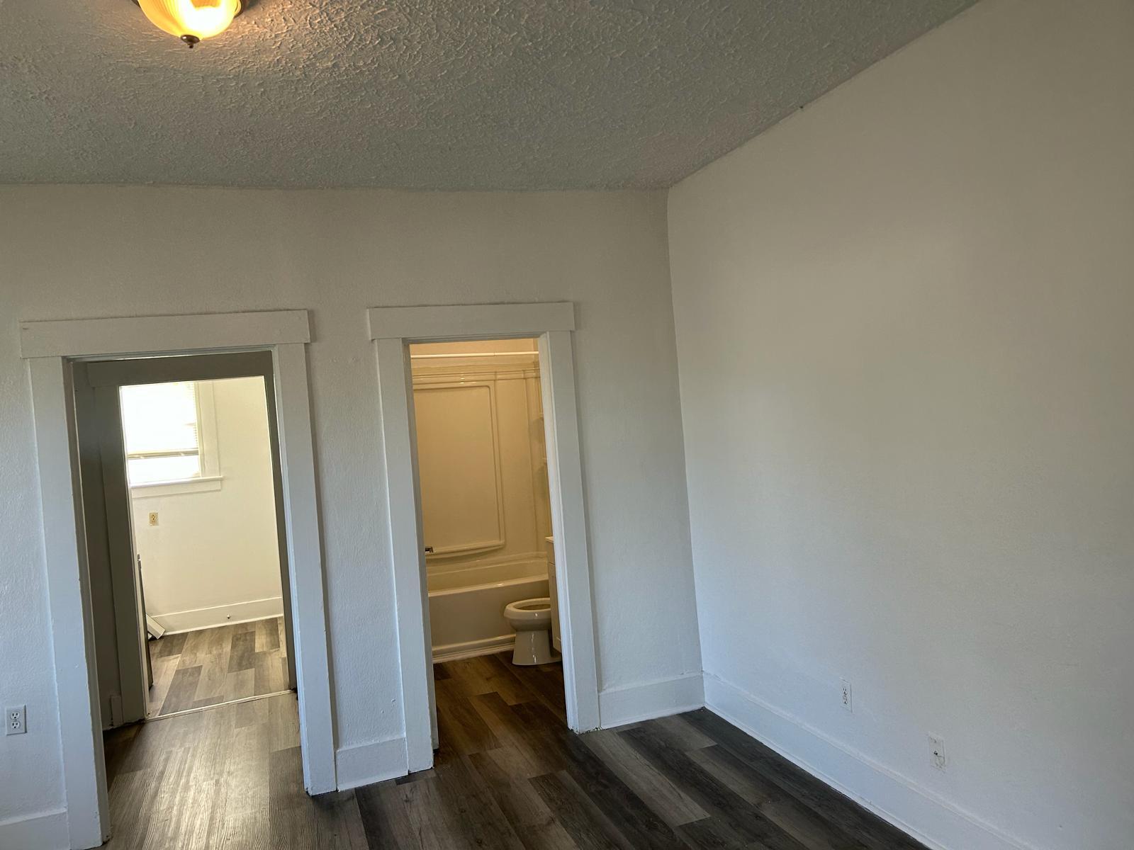 Building Photo - 234 E 18th St