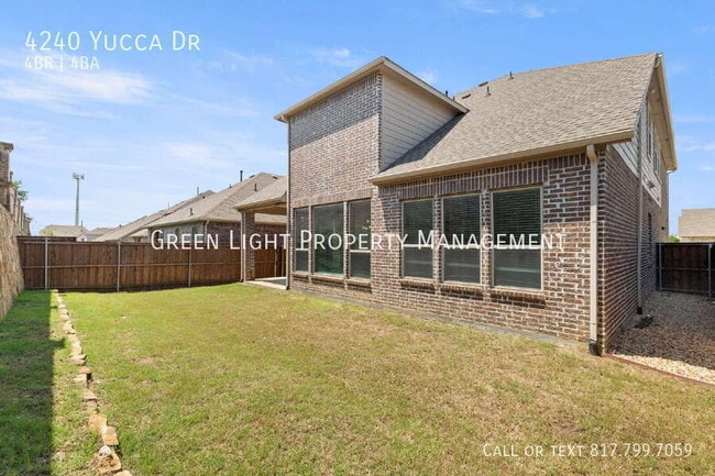 Building Photo - 4240 Yucca Dr