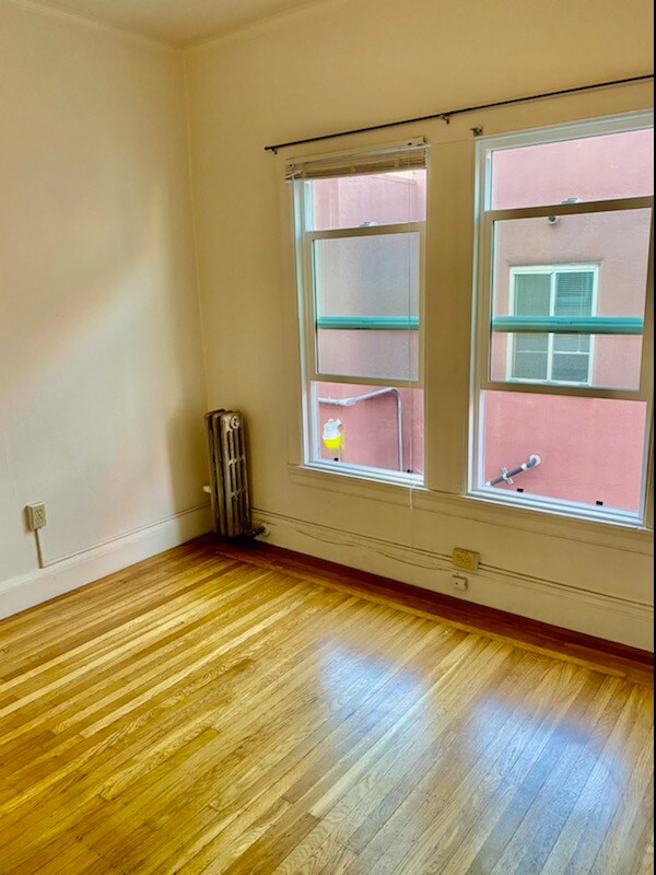 Building Photo - 1732 6th Ave