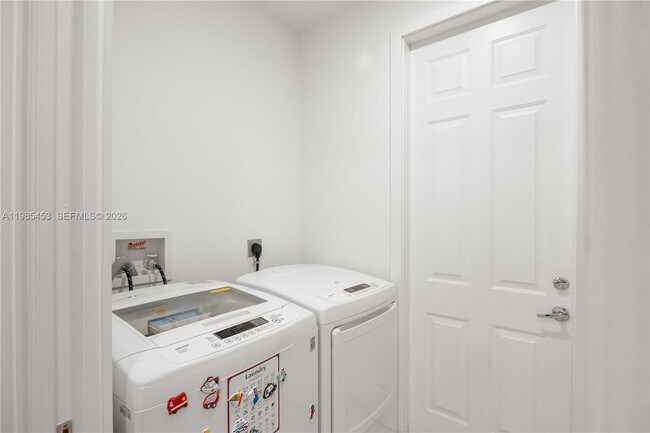 Building Photo - 8600 SW 139th Ter