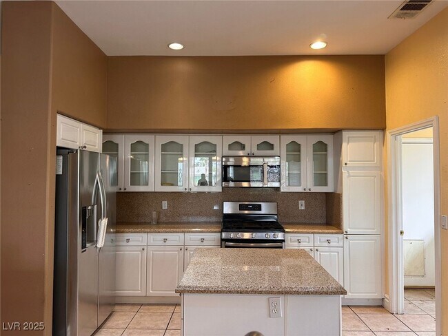 Building Photo - 141 Cliff Valley Dr