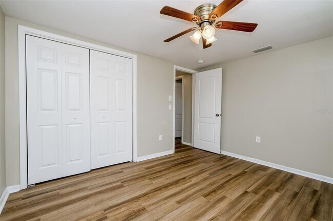 Building Photo - 5226 Eagle Dr