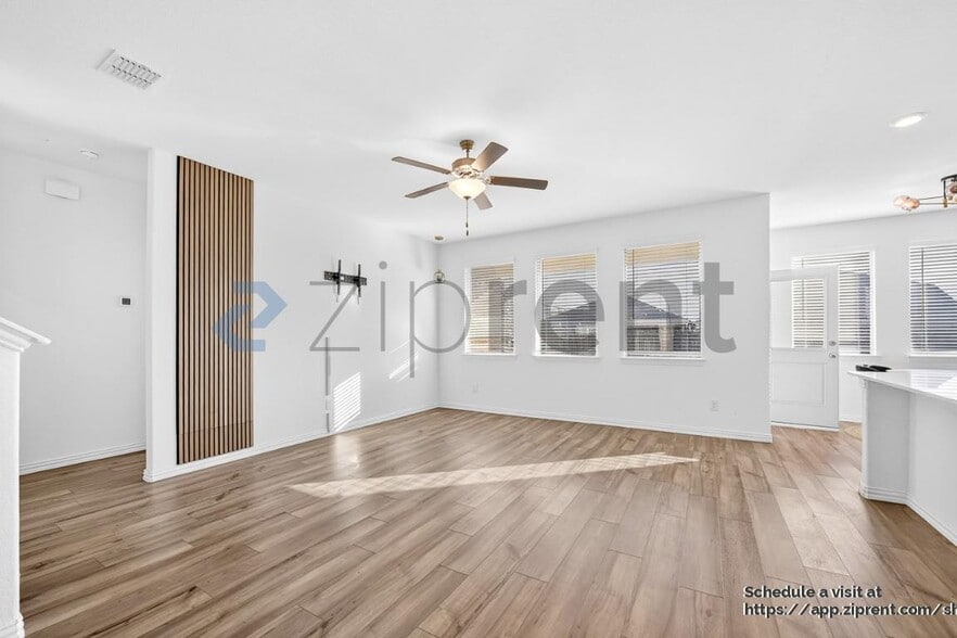 Building Photo - 3016 Riddler Wy