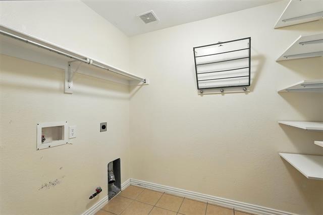 Building Photo - 3011 Clear Springs Dr