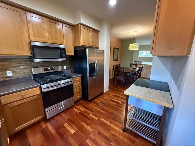 Building Photo - Experience Comfortable Living at The Camde...