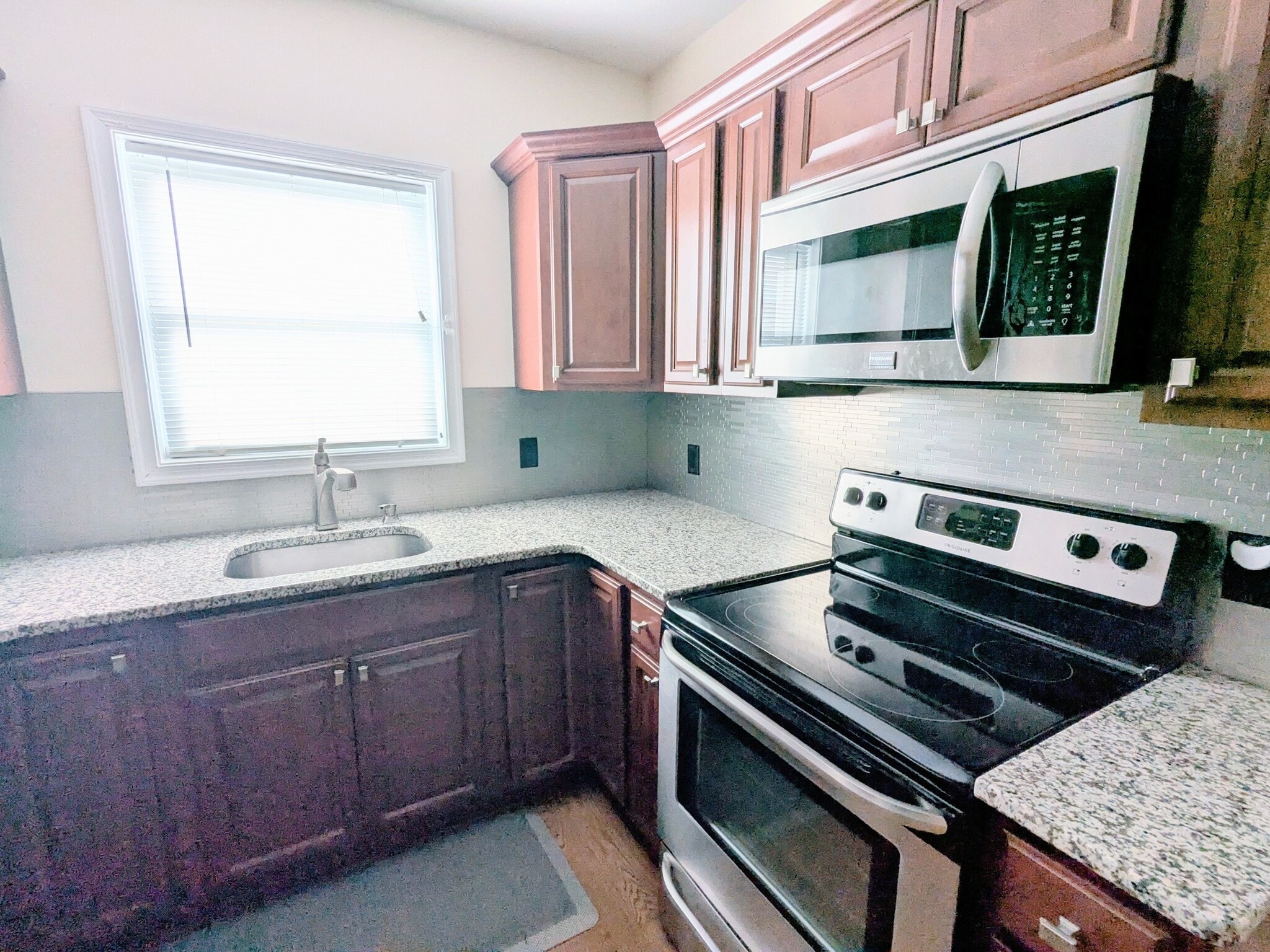 Building Photo - 1329 Penn Ave