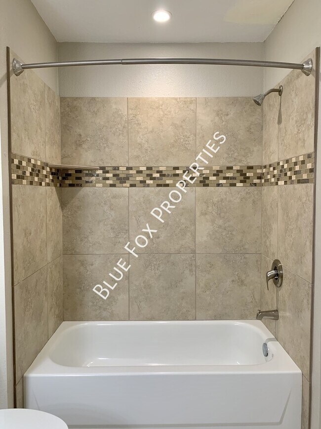 Building Photo - 7255 E Snyder Rd