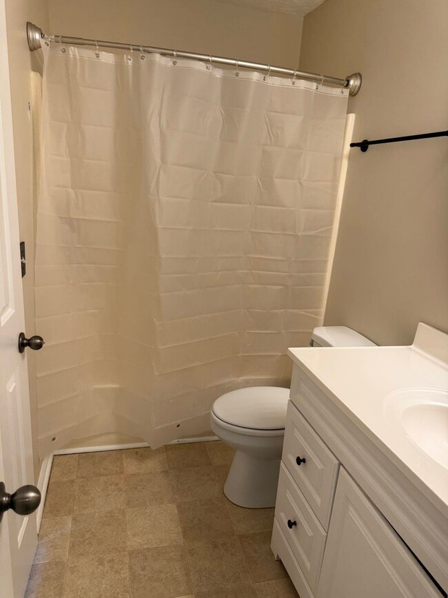 Building Photo - 109 Thistle Ln