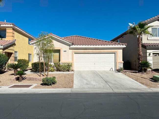 Primary Photo - 204 Crooked Tree Dr
