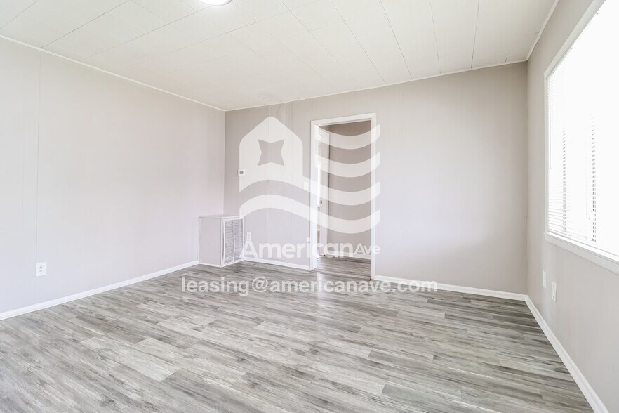 Building Photo - 3716 Sycamore St