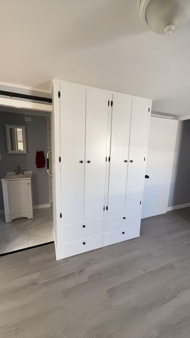 Building Photo - 2 bedroom 2 bath fully remodeled mobile home for rent in 55+ community in south Tampa