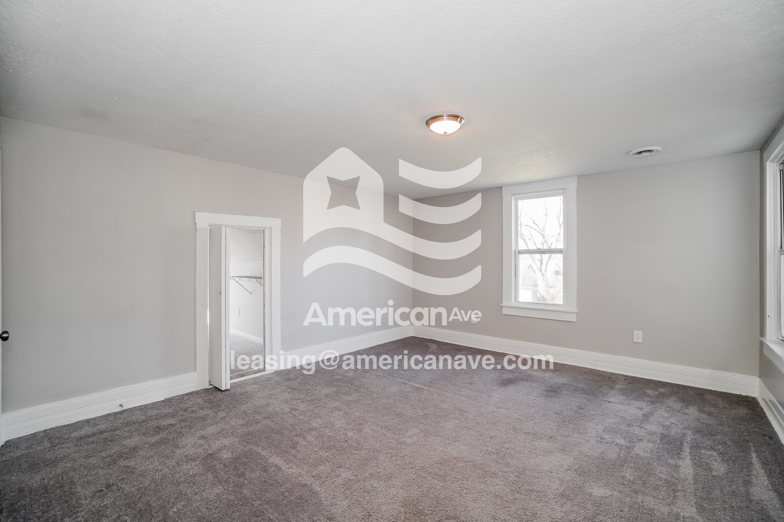 Building Photo - 602 King St