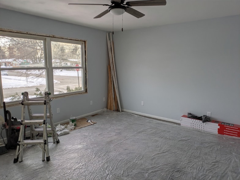 Building Photo - 201 Chamberlain Dr