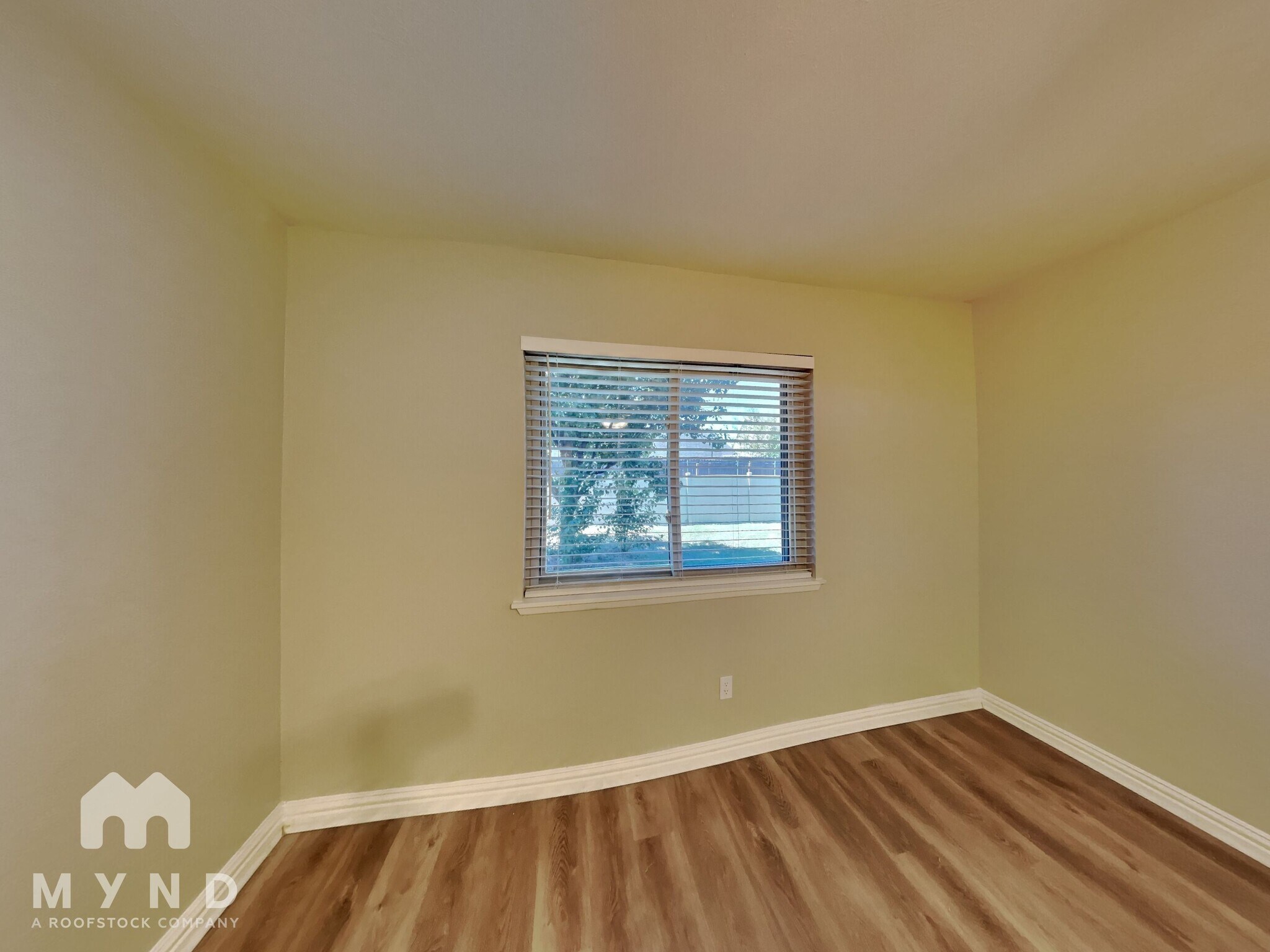 Building Photo - 521 Magnolia Dr