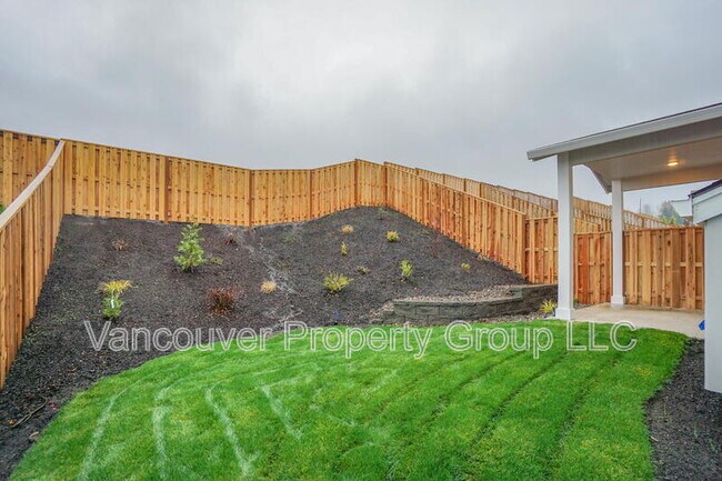 Building Photo - 2215 E Badger Wy