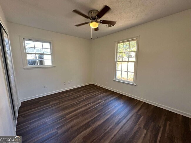Building Photo - 5172 Ridge Forest Dr
