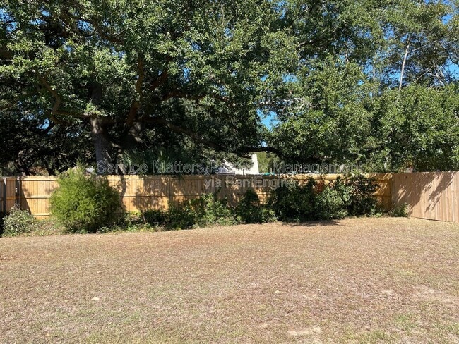 Building Photo - 5153 Peach Dr
