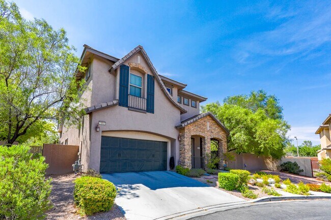 Building Photo - Summerlin Vistas Pool Home w/ Bed and Bath...