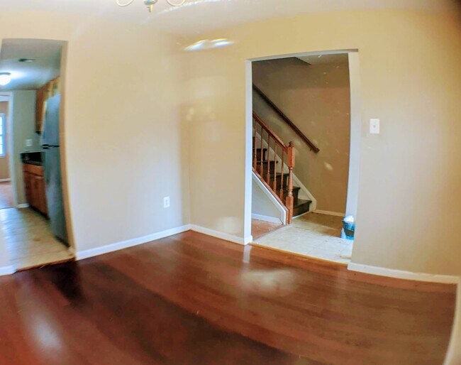 Building Photo - 16569 Royal Ct