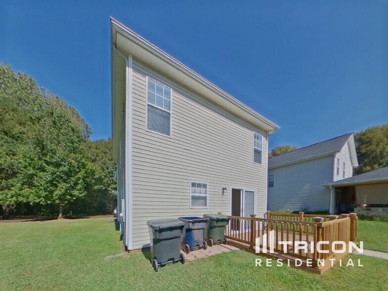 Building Photo - 7511 Rolling Meadows Ln