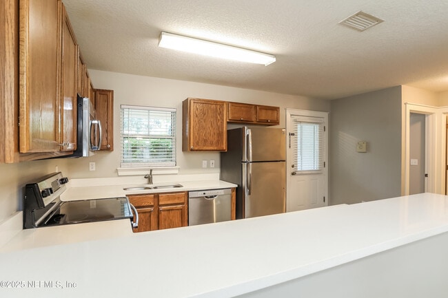 Building Photo - 664 Corduroy Ct