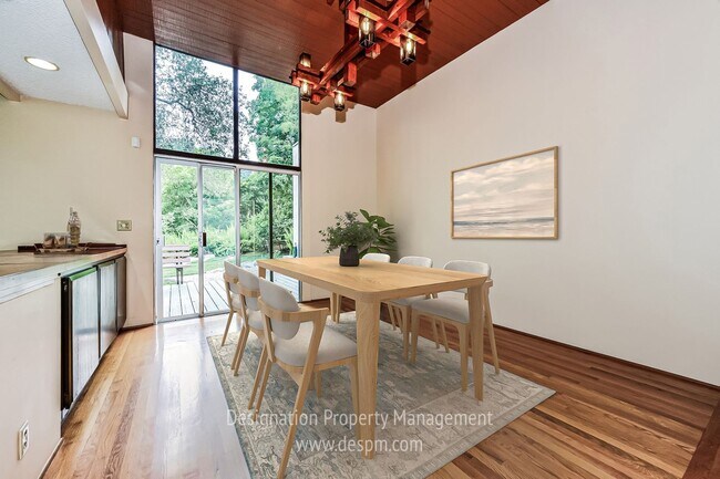Building Photo - 3 BR 2 BA La Canada Flintridge 3 car garage