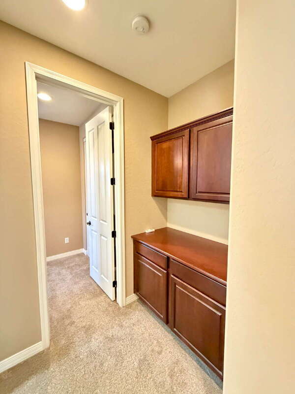 Building Photo - 6250 S Rochester Dr