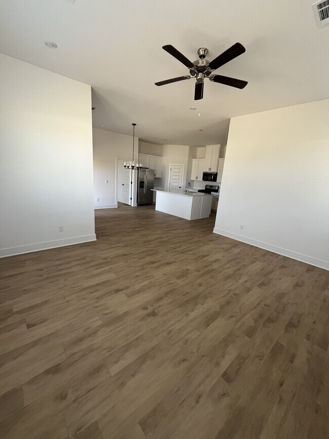 Building Photo - 464 W Gosling Isle