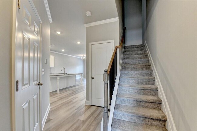 Building Photo - 2408 Morgan Creek Rd