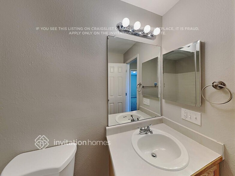 Building Photo - 15979 Rock Crystal Dr
