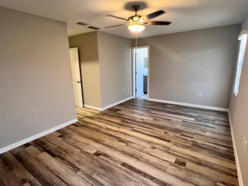 Building Photo - 4317 Chipmunk Dr