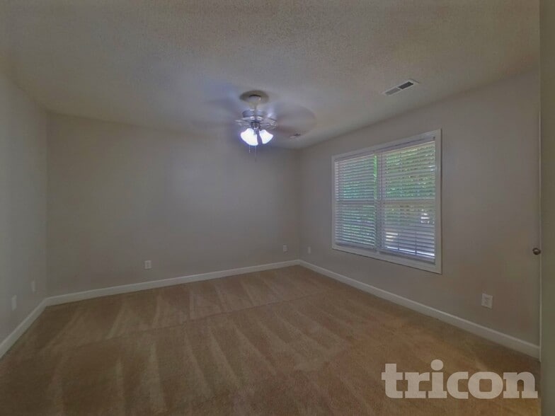 Building Photo - 3453 Sunset Rd