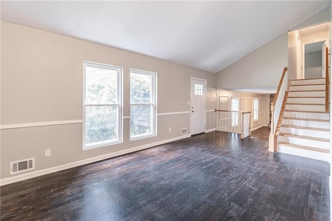 Building Photo - 495 Ansley Dr