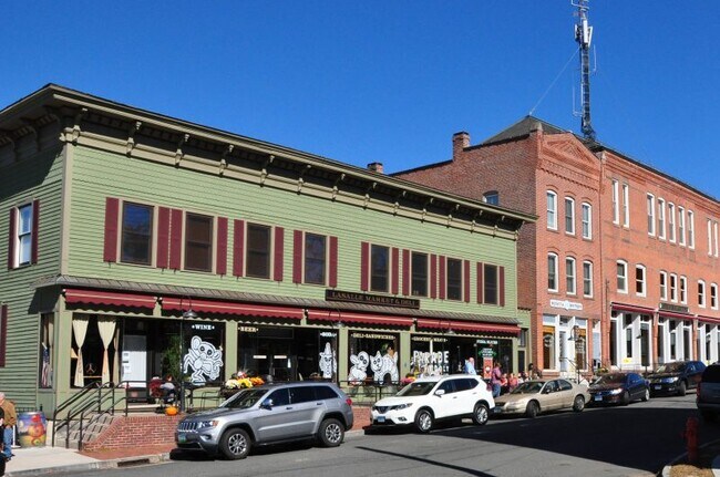 Building Photo - 54 Bridge St