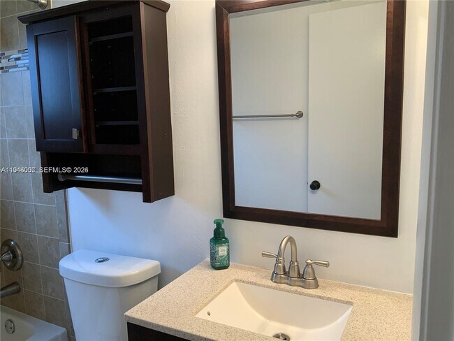 Building Photo - 9920 NW 68th Pl