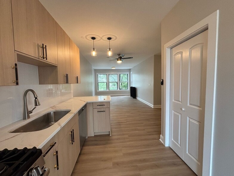 Building Photo - Howard Beach Apartments
