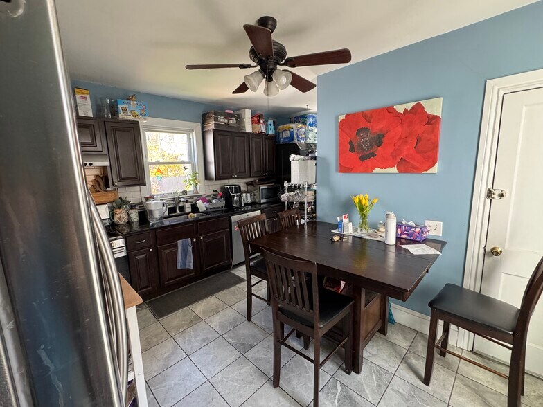 Building Photo - 69 Partridge Ave