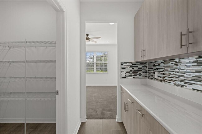 Building Photo - 33251 Sycamore Leaf Dr