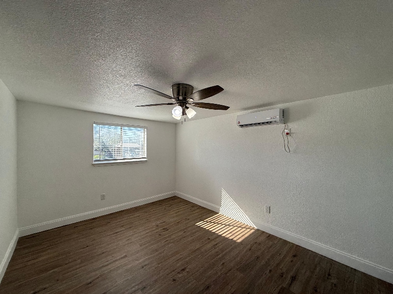 Building Photo - 331 Lanark Dr