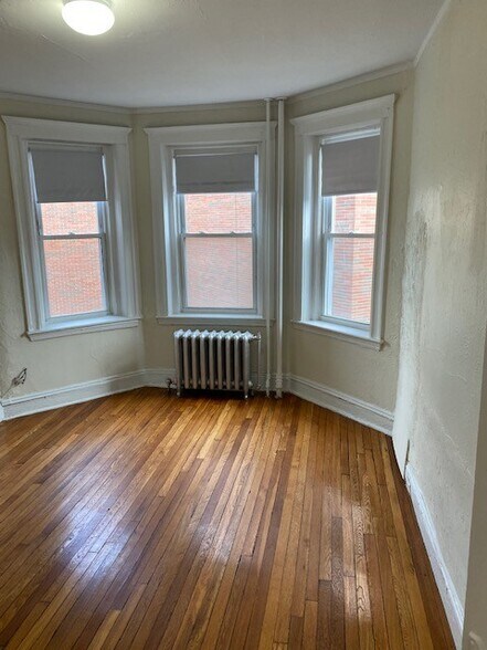 Building Photo - 1160 Boylston St