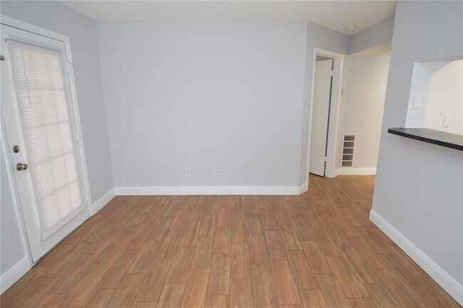 Building Photo - 8722 Mallard Reserve Dr