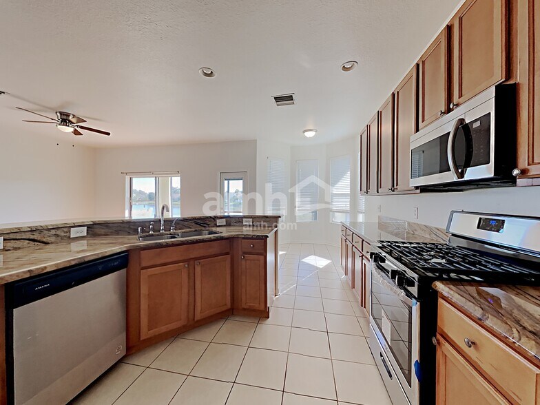 Building Photo - 5126 Clover Mist Dr