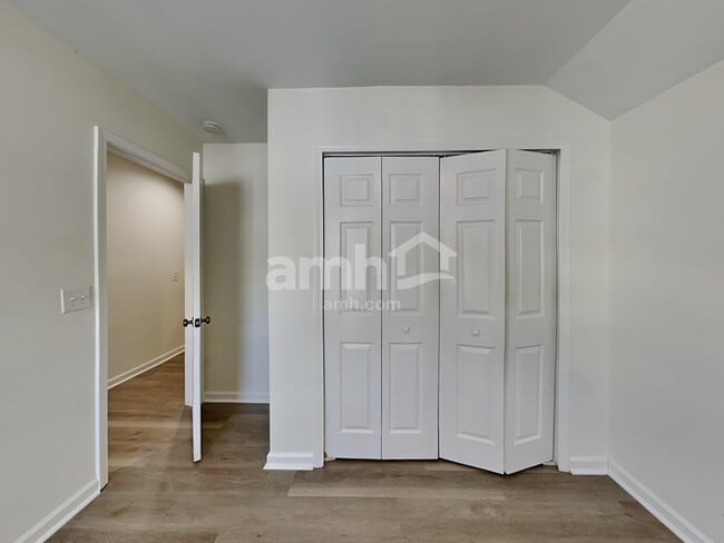 Building Photo - 300 Pemaquid Ct