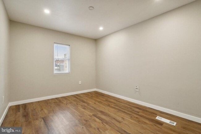 Building Photo - 1127 N Lee St